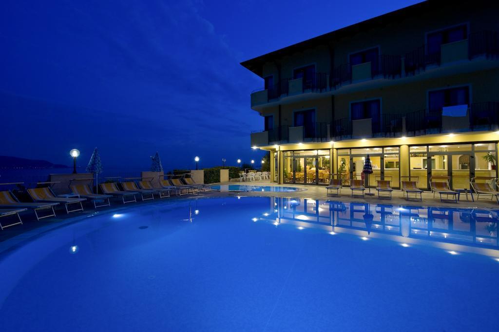 Hotel Piccolo Paradiso Toscolano-Maderno Esterno foto