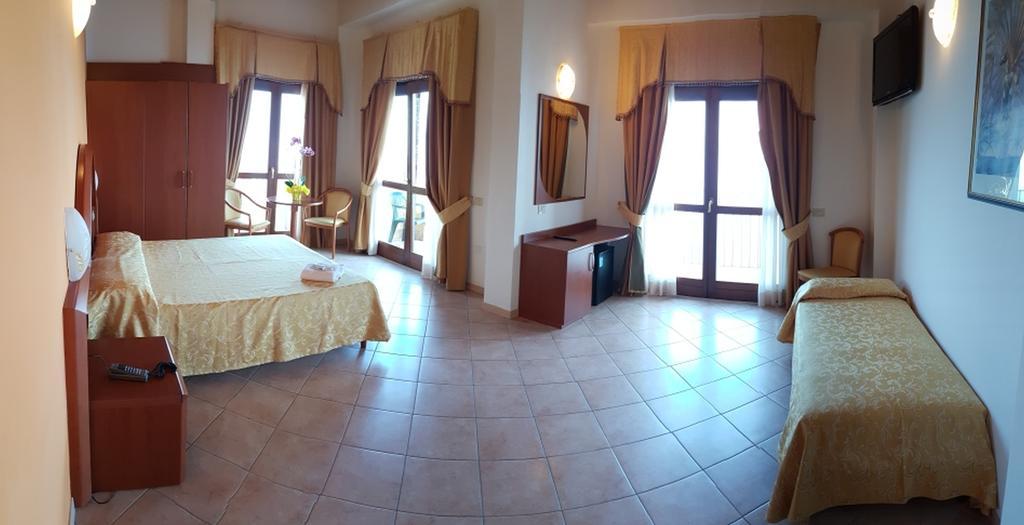 Hotel Piccolo Paradiso Toscolano-Maderno Esterno foto