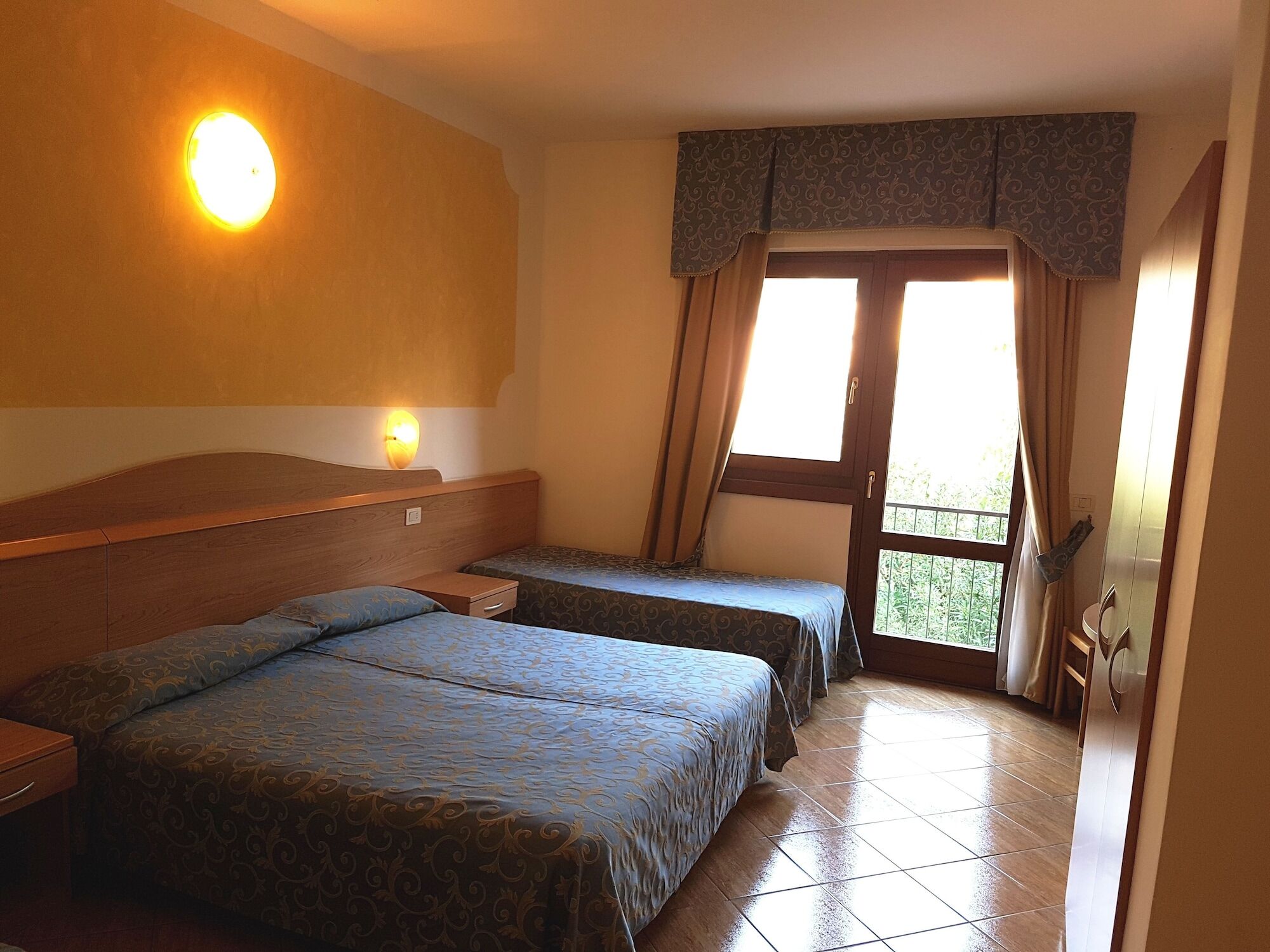 Hotel Piccolo Paradiso Toscolano-Maderno Esterno foto